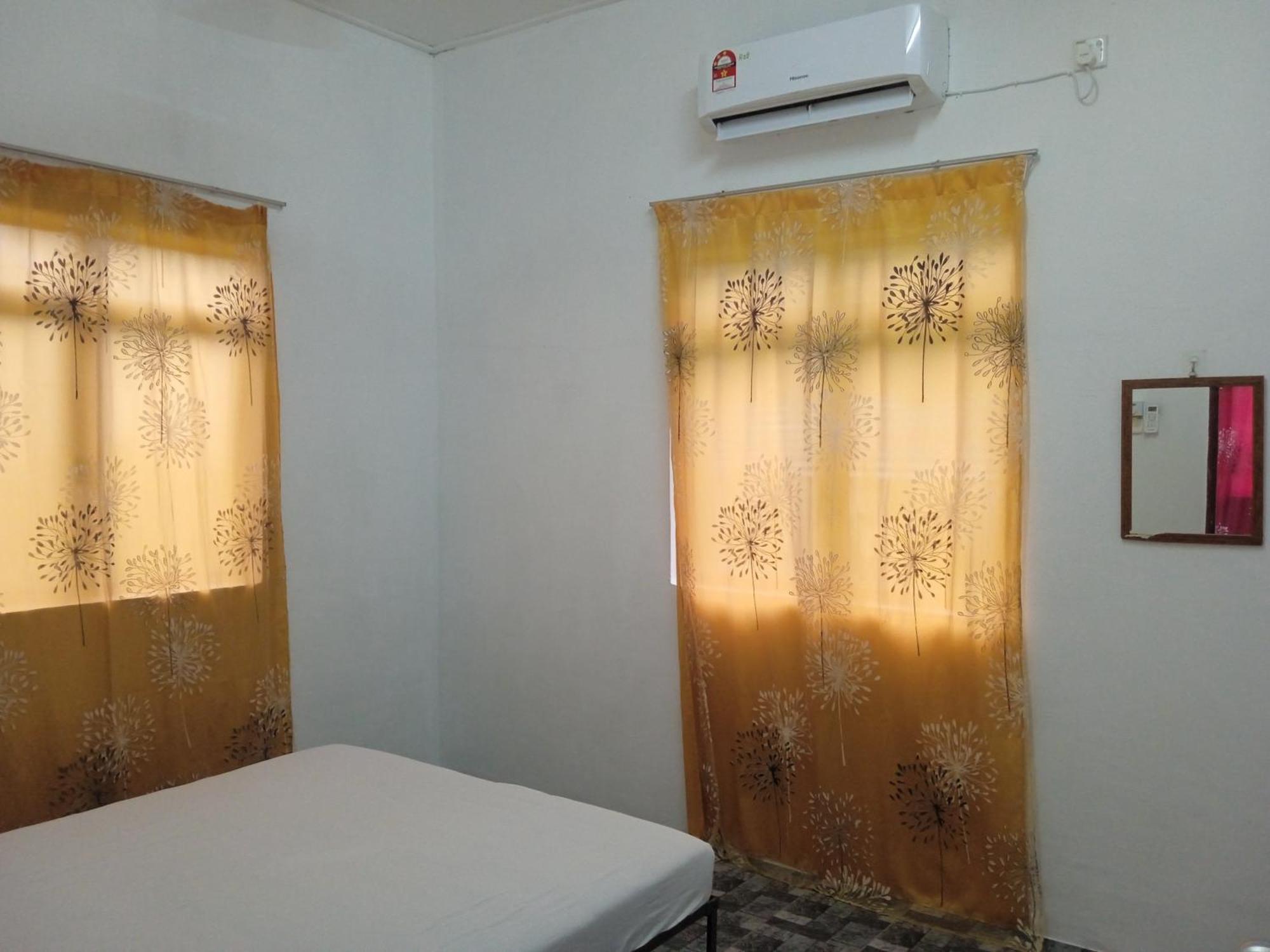Homestay Idaman B B With 2 Room Aircond 2 Quen Bed And Not Sharing Room -Privacy Kuala Terengganu Exterior foto