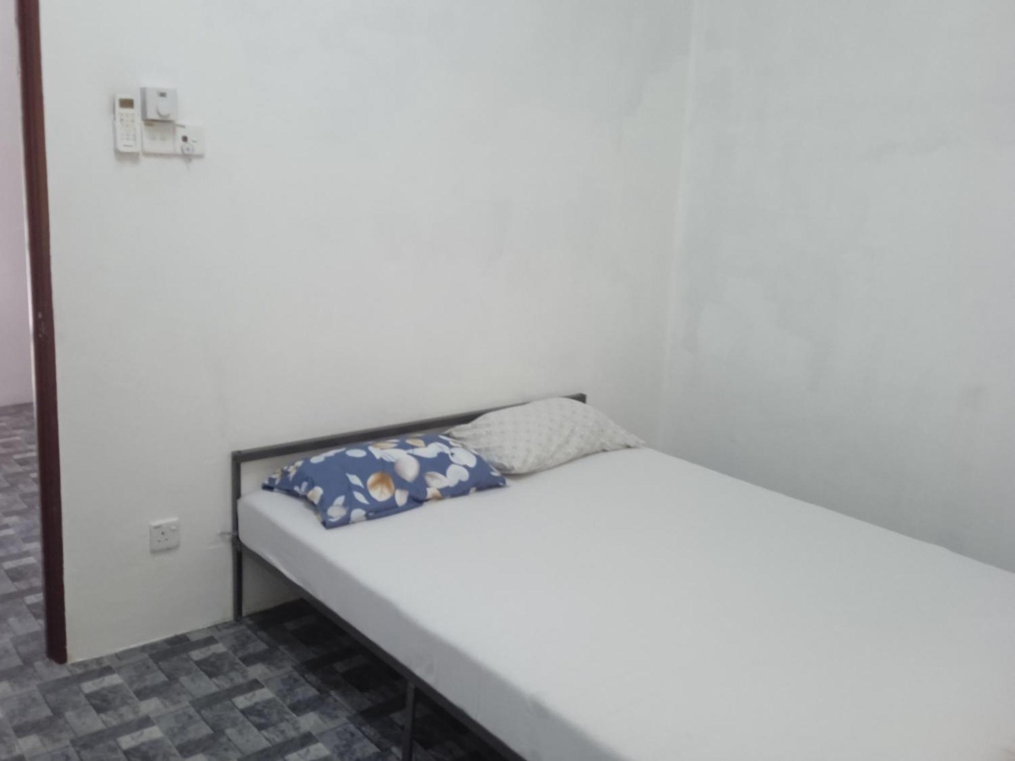 Homestay Idaman B B With 2 Room Aircond 2 Quen Bed And Not Sharing Room -Privacy Kuala Terengganu Exterior foto