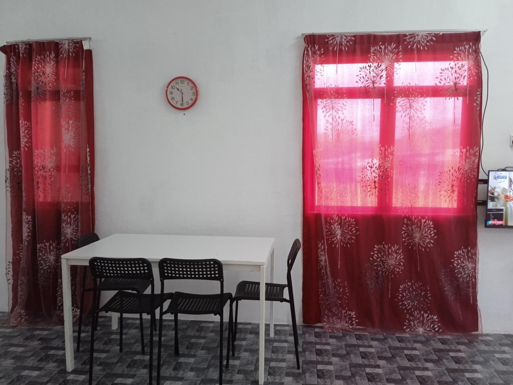 Homestay Idaman B B With 2 Room Aircond 2 Quen Bed And Not Sharing Room -Privacy Kuala Terengganu Exterior foto
