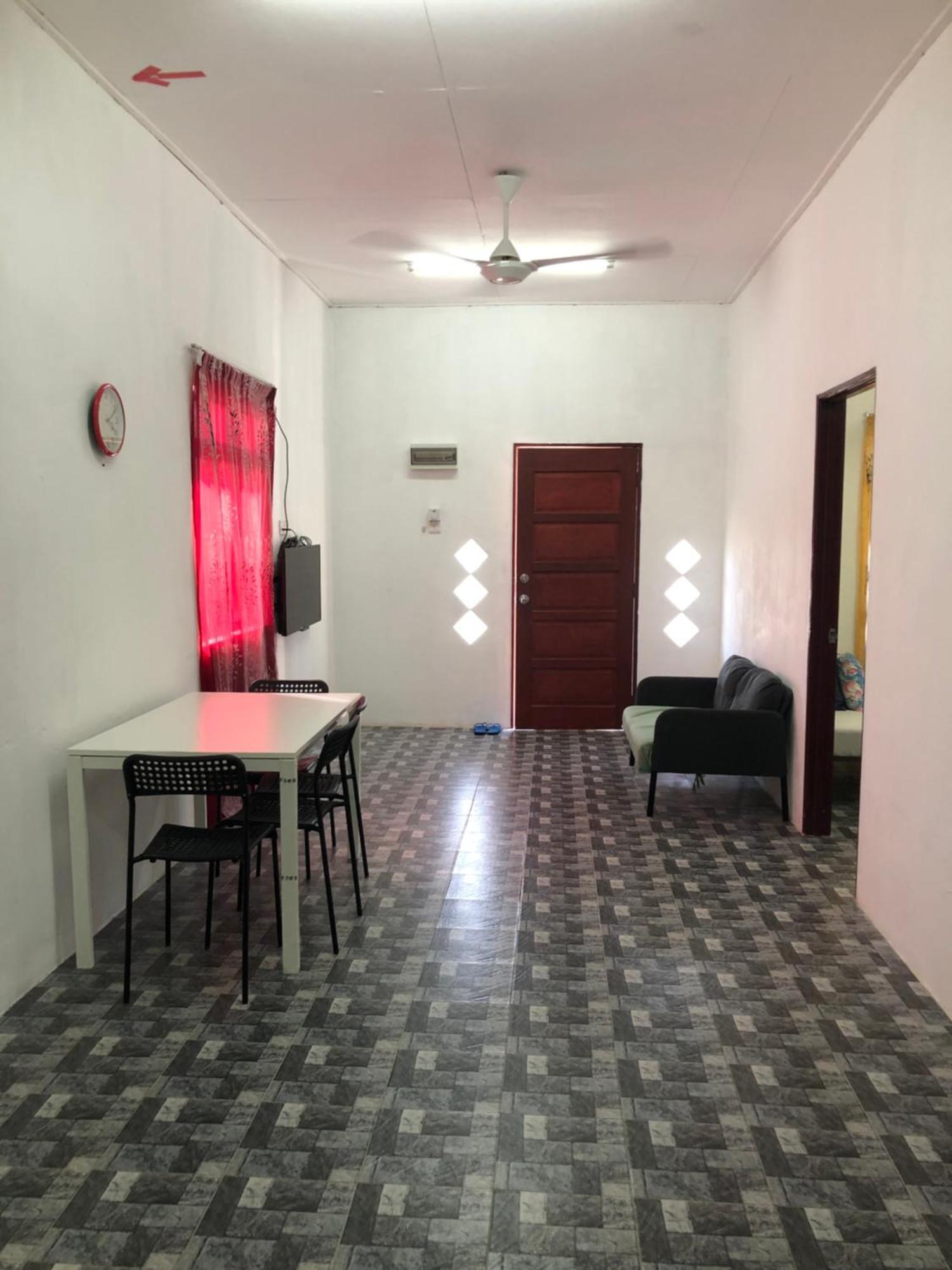 Homestay Idaman B B With 2 Room Aircond 2 Quen Bed And Not Sharing Room -Privacy Kuala Terengganu Exterior foto